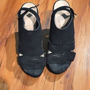 Black Geo Print Stap Wedge